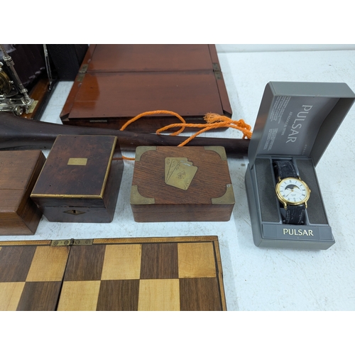 Collectables to include a Kodak no 3 camera, a small walnut box, a ...