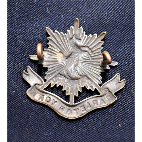 195 - The Carleton & York Regiment (Canada) Cap Badge (Bronze), lugs. Part of the 1st Battalion, The Royal... 