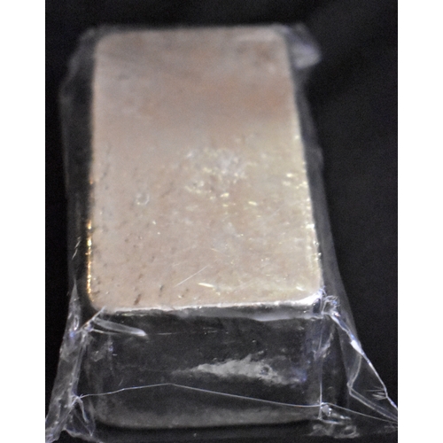 424 - One Kilo Hallmarked Silver Bar (1000 grams) with certificate