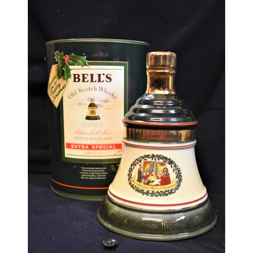 10 - Bell's Christmas 1988. The 1988 release of Bell's then annual Christmas decanter series. The decante... 