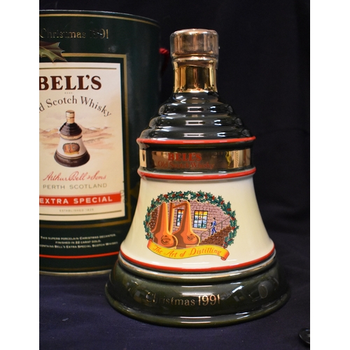 16 - Bell's Christmas 1991. A Bell's ceramic decanter released to celebrate Christmas 1991. Part of the n... 