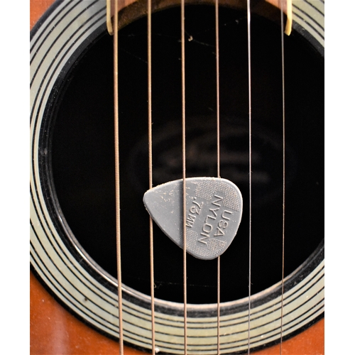 53 - Guitar, a Kamen Applause AE21 Round-back. Missing electrical output. Sold as acoustic