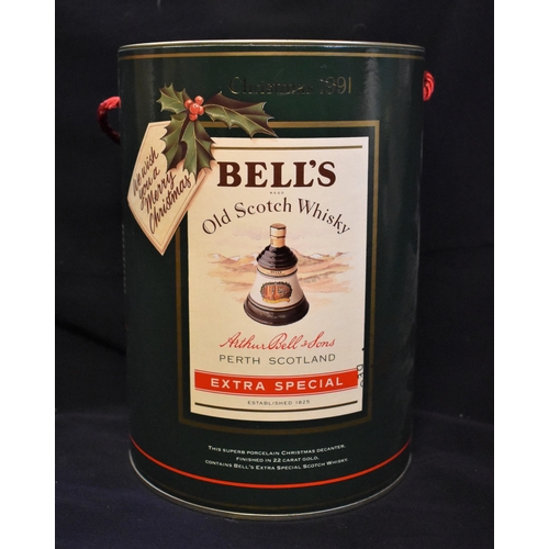 16 - Bell's Christmas 1991. A Bell's ceramic decanter released to celebrate Christmas 1991. Part of the n... 