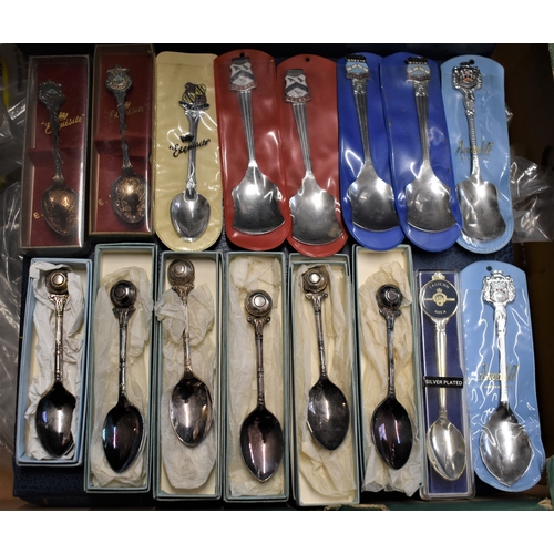 27 - Vintage Tea Spoons-Sixteen silver plated tea spoons some boxed