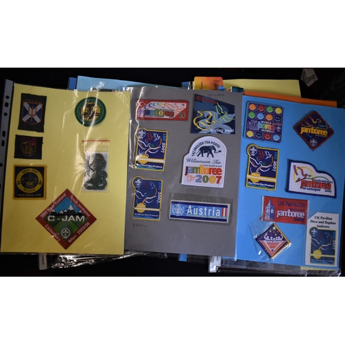 393 - Scouting - A good collection with many overseas badge's incl. Canada, Cyprus, Boy Scouts of America ... 