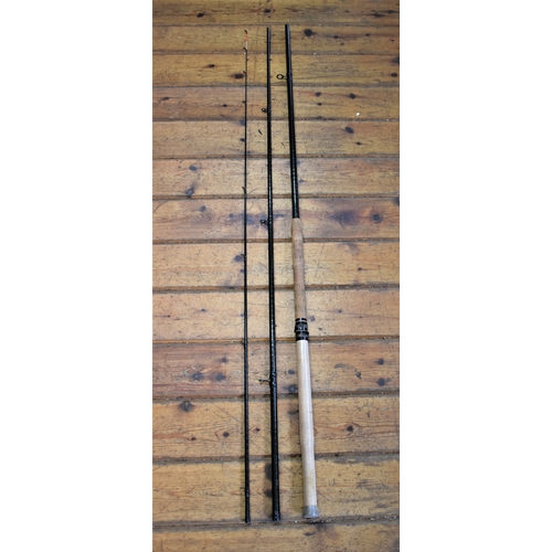 55 - Shimano power loop medium/heavy feeder 116-11.5 feet in length. 3 sections in cloth case