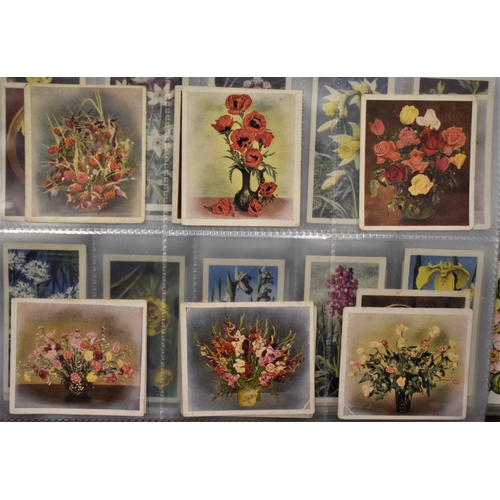 179 - Cigarette Cards - Gardening, Flowers and shrubs. A collection in an album in plastics. (100's)