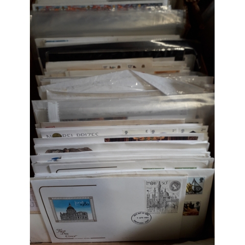 253 - Great Britain (FDC's) Carton with good range to 2001, some attractive cancels, few special events, o... 