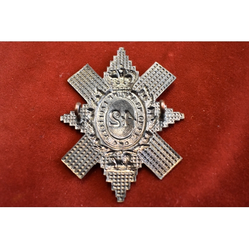 103 - Scottish 42nd Royal Highland (Black Watch) Regiment of Foot Victorian Glengarry badge (Bronzed-brass... 