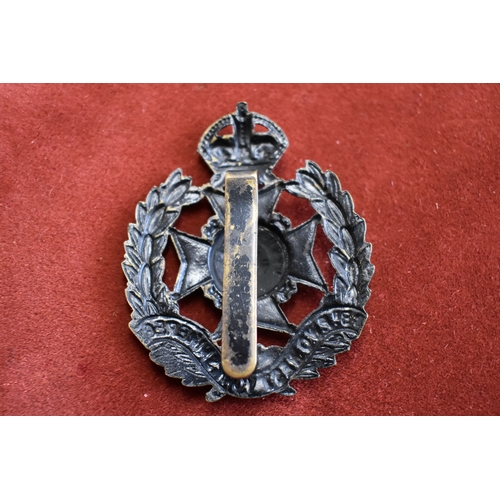 108 - Leeds 8th Battalion (Prince of Wales Own) West Yorkshire Regiment Cap Badge (Blackened-brass), slide... 