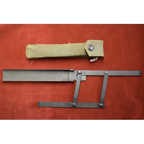 20 - British WWII Vickers Pointer Staff MKI & Case stamped CM 828, these used for the Vickers MG Enfield ... 