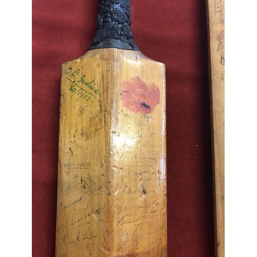 195 - Cricket bat, S5 Leslie Ames autograph club bat signed on shoulder C D Jardine 28/7/53 plus MCC and W... 