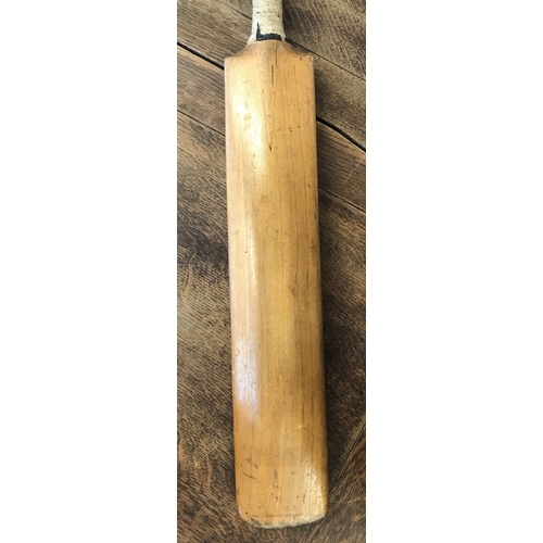 315 - Cricket bat, unidentified bat signed by Lancashire and Yorkshire players, black grip is missing