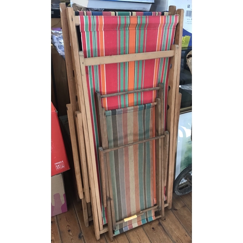 600 - Vintage Deck Chairs. Two adults and one child's vintage deck chair Adults in very good condition, ch... 