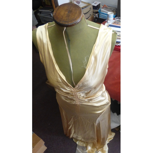 745 - Period 1930's Evening Dress, Luscious Silk-Satin gown. Magnificent design with delicate shirring on ... 