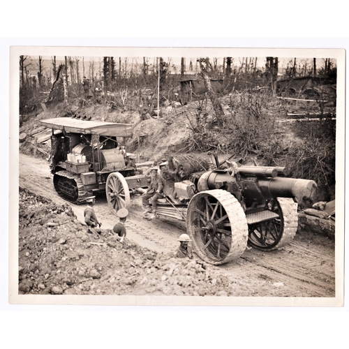 266 - British WWI Press Photo Publication showing a BL 8-inch howitzer Mk I  V being moved up to the fron... 