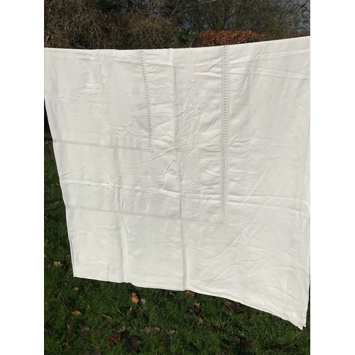 316 - Stunning whitework cotton tablecloth, 260 x 244cm, excellent condition, drawn threadwork and hand wo... 