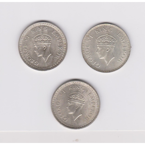 69 - India rupee, 1940, EF, KM 556 (1) and India rupee, 1942 (2), EF/AUNC