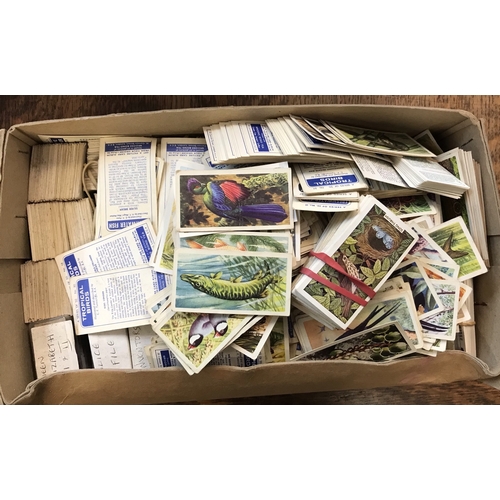 297 - Brooke Bond Tea, Loose cards, 1000+, good condition, varied subjects, heavy item buyer collects