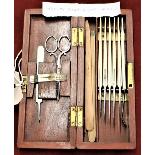 33 - British Victorian Field Surgeons Medical equipment in original wooden box, the kit includes five Sca... 