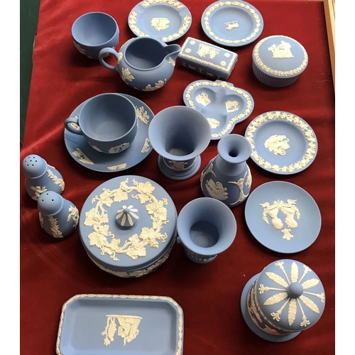 366 - Wedgwood blue and white Jasperware - a lovely collection of Jasperware including: Lidded Square Trin... 