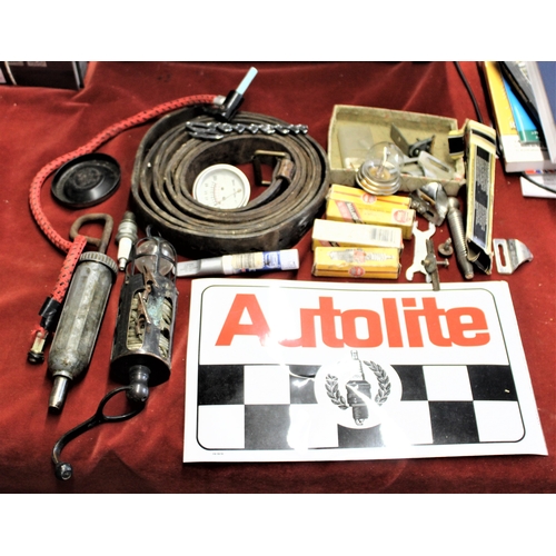 18 - Assorted mostly vintage box - grease gun, inspection light (early), plugs in original plugins, instr... 