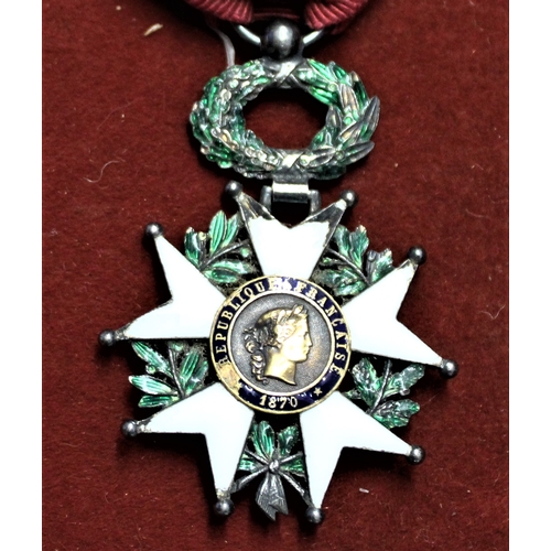 29 - French WWI Legion of Honour Officers silver variant, sadly missing some enamel but an excellent meda... 