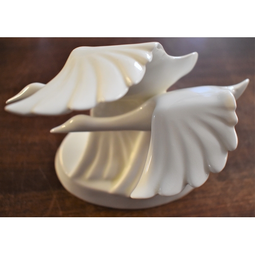 316 - Royal Doulton Images 'Going Home' model number H.N. 3527 bird figurine of two geese in flight. Buyer... 