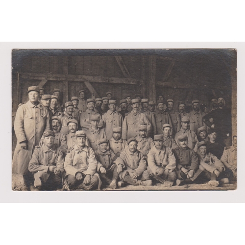 88 - France, WW1 French Military b/w postcard, group of French soldiers from the 143rd regiment