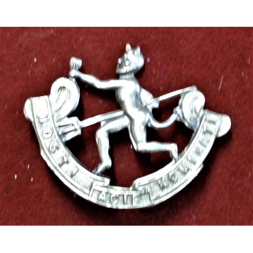 115 - Canadian 8th Infantry Battalion (The Black Devils / 90th Winnipeg Rifles) WW1 C.E.F. Cap Badge (whit... 
