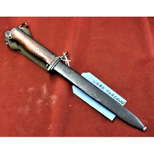 73 - Krag Jorgensen M/1894 bayonet, various stamps to base of parkerized blade and service number on the ... 