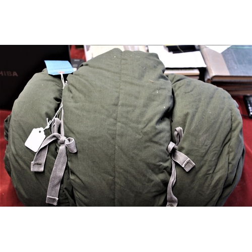 90 - US Army 1960s onward Warm Thick Winter ECW SUBZERO -20 Sleeping Bag