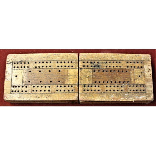 123 - Vintage - Cribbage Boards (2) boards (1) vintage containing (4) dice (poor condition), (1) straight ... 