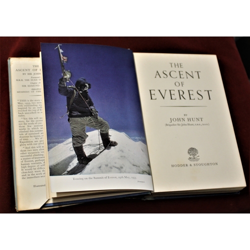 424 - Book-John Hunt-The Ascent of Everest 1953-1954 copy-black and white/coloured photo's-book in very go... 