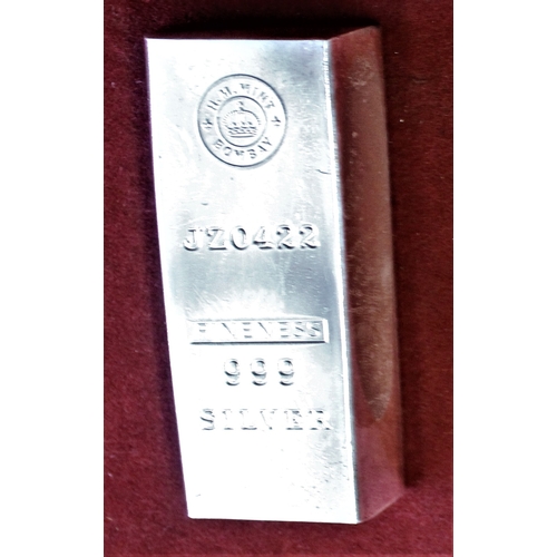 35 - WWII Silver 10oz bar, British Commonwealth Five Dollars, BUNC, cased, Silver bullion bar from the or... 