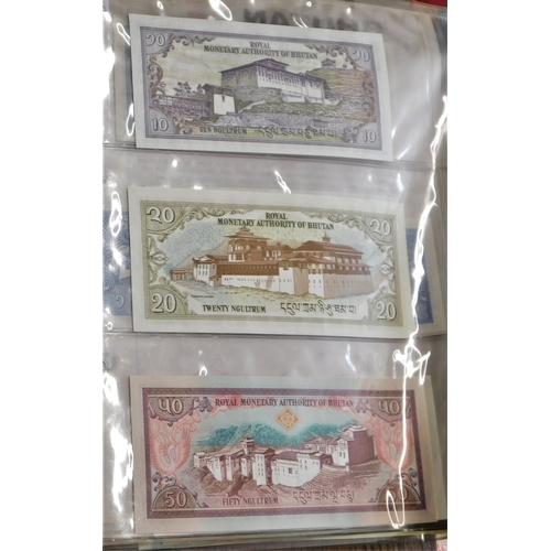 677 - Bhutan 1981-2005 range of notes AUNC P5-36 (15)