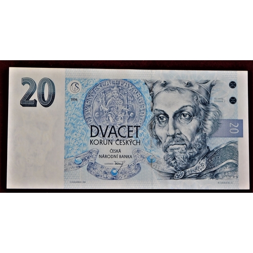 699k - Czechoslovakia-Small range of notes, mostly VF to EF (15)