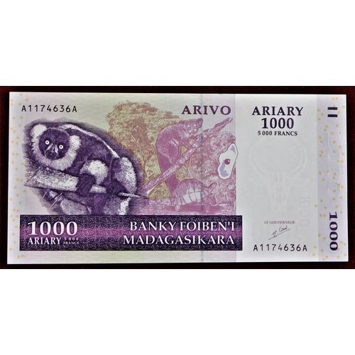 778 - Madagascar 1937-2004-Small collection of (23 notes) includes 1980's high values to 10,000 Francs, an... 