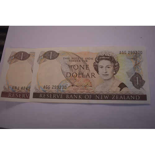 800 - New Zealand 1975-2000-Range of (10 notes) VF to AUNC, includes P137b,P177,P190