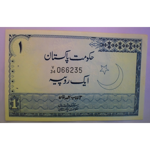 806 - Pakistan 1961-2006-(P1-P56) and R6-a collection of (23 notes) VF to AUNC