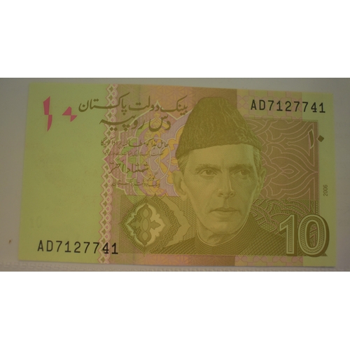 806 - Pakistan 1961-2006-(P1-P56) and R6-a collection of (23 notes) VF to AUNC