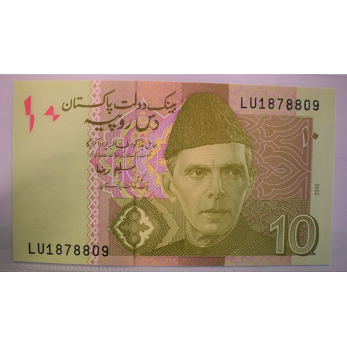 806 - Pakistan 1961-2006-(P1-P56) and R6-a collection of (23 notes) VF to AUNC