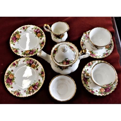 29 - (2 ) Piece China Tea Set with Tray - and napkins (Matching) 'Old Country Roses' - 'Royal Albert' bon... 