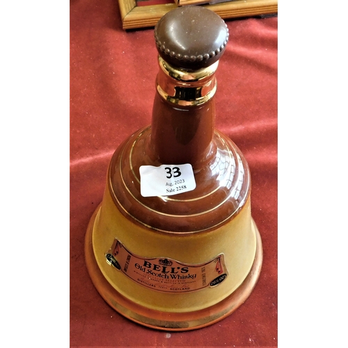 33 - (3) Graduated 'Bells' Scotch Whisky by Wade - (1) small - (1) medium - (1) large - all empty! - very... 