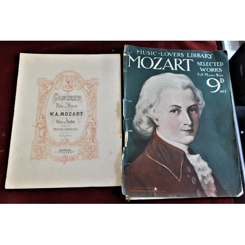 498 - An assorted collection of Song/Music Books - including the student prince - Beriot-Mozart etc - poor... 