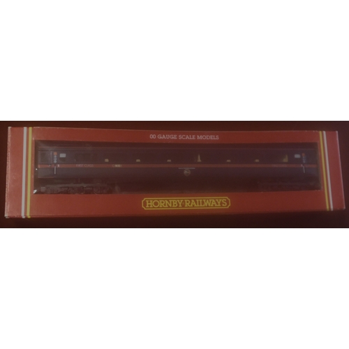 1060 - Hornby R4077 GNER Mk 3 Open 1st. Mint in box.