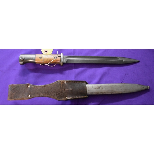 29 - German WWII S84/98 (K98) Mauser bayonet, maker Carl Eickhorn. Year of manufacture 1938 on the spine,... 