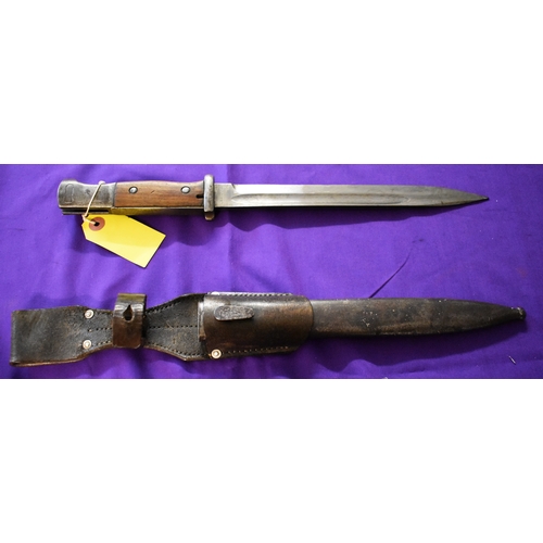 30 - German WWII S84/98 (K98) Mauser bayonet, maker cul - Ernst Pack & Söhn. Year of manufacture 1944, ma... 