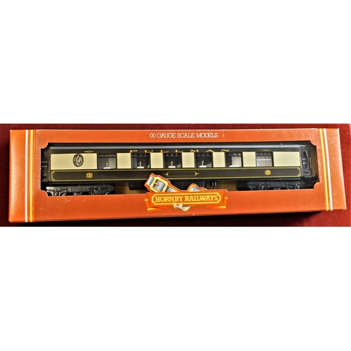 Hornby Pullman Coach 1st Class R233. Mint in box.