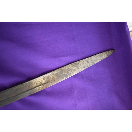 58 - French M1866 Chassepot Bayonet, engraved on the spine 'St Etienne 1872'. In fair condition, however ... 